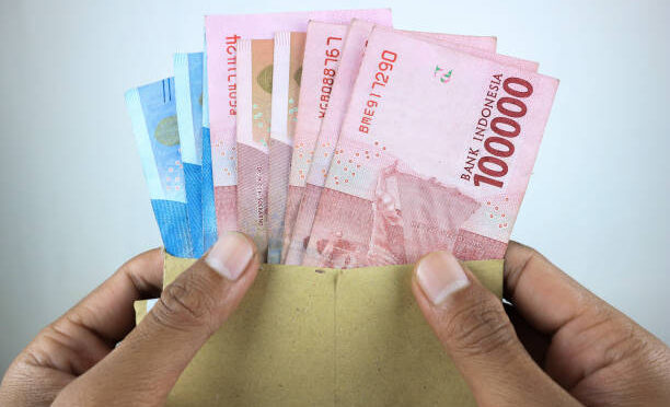 Golongan Masyarakat yang Tidak Berhak dan Berhak Menerima Bantuan Sosial